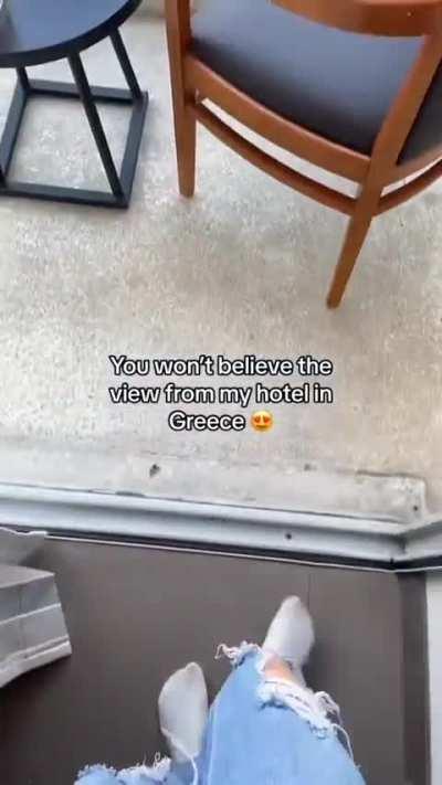 Greece, the heart of Yuropean history and the center of a beautiful Mediterranean culture...