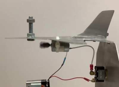 Demonstration of how vibration can cause an improperly torqued fastener to come loose