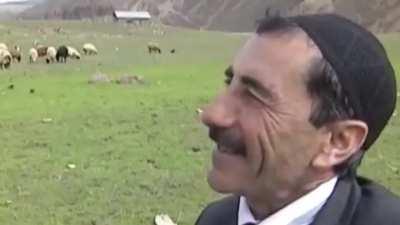 Şu şarkının yeni versiyonu tüm insta alemini ele geçirmiş durumda. Şarkının ratatata kısmında aklıma gelen ilk şey buydu. Güzel oturdu bence...