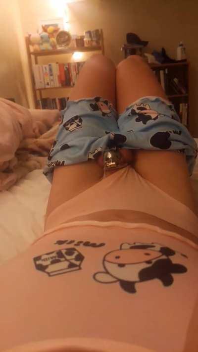 would u be have a sleepover with a chastity femboy? 👉👈