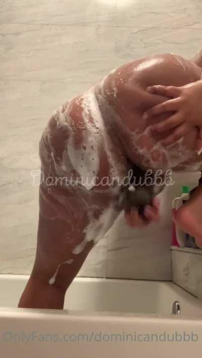 D0minic@ndubb fat ass fucking her bbc toy in the shower