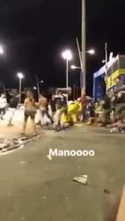 Repost from r/publicfreakout. PLAY WITH SOUND