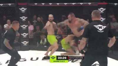 Max fighting both Mclarens in the sprint 