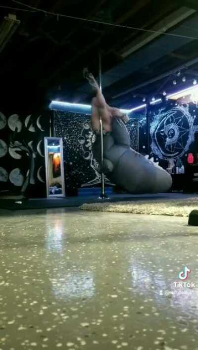 Can't talk rn, doin hot girl shit