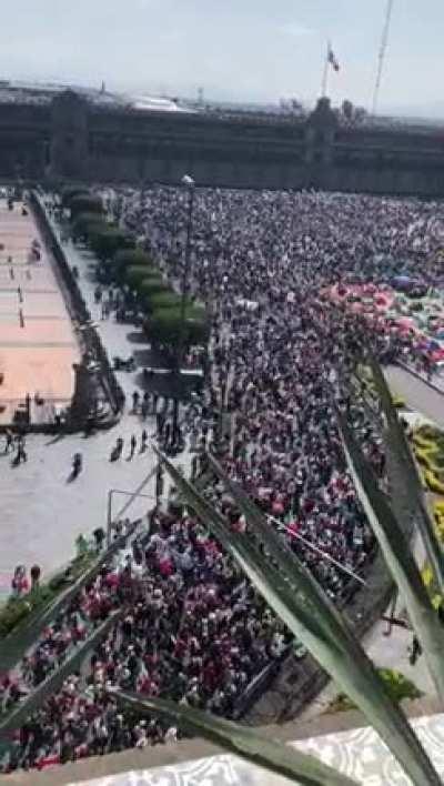 Ahi estan tus 100 000 hablador