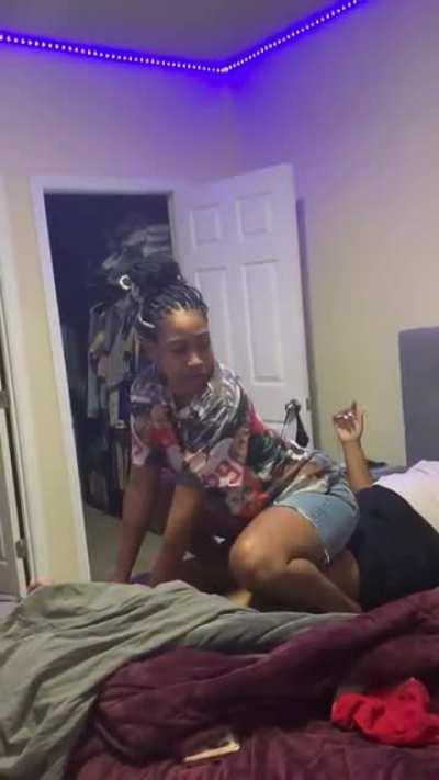 Somebody auntie said that’s the position she use to get her rent paid… if shawty buss that move out on you is she eligible for your renters service? 👀