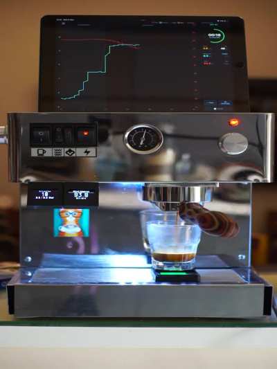 Who needs a $3000 machine? My DIY ESP32-powered machine with Pressure Profiling, Smart PID and Live Graphs.