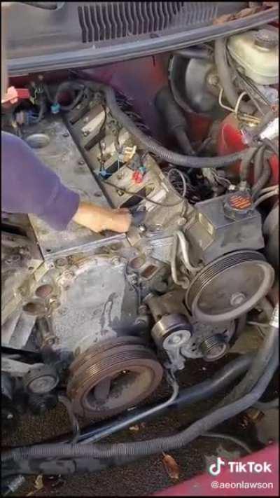 Louis do be fixing his truck tho