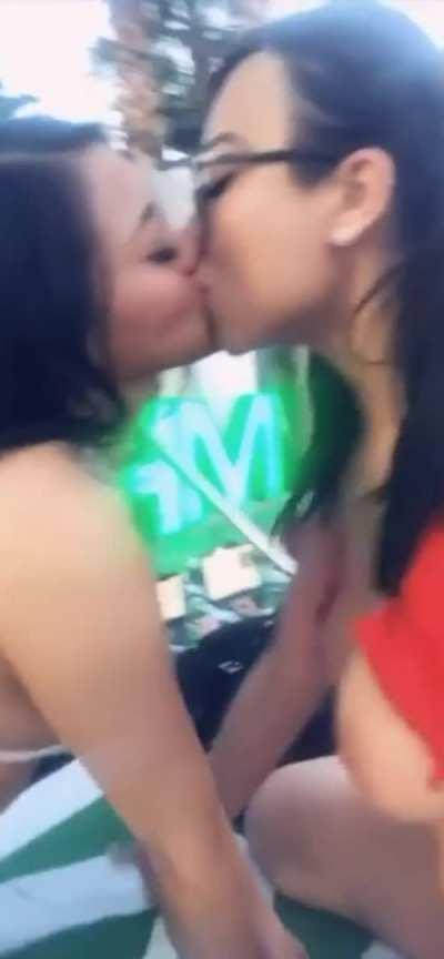 Hey comrades, i need a name