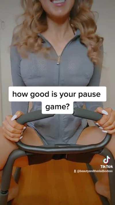 Pause Game @beautyandthedadbodxxx