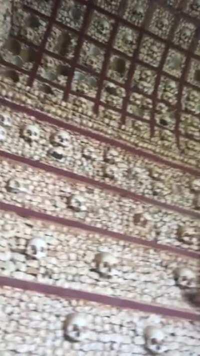 Coisas Mórbidas em Portugal (existe outra em Évora)