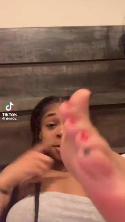 TikTokFeet - Video #1051