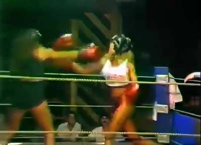 Lauren fights Quiche (Quisha). Foxy boxing in Ft. Lauderdale.