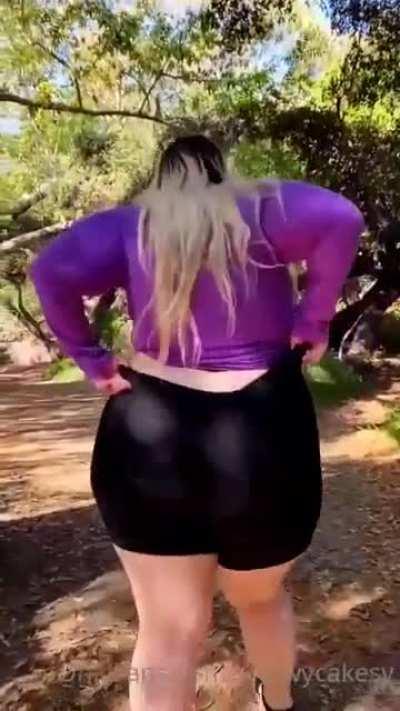 Huge White Ass Cellulite 🤤🤤