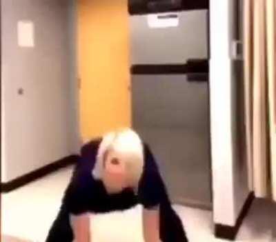 The frontline...dancers. (Audio on)