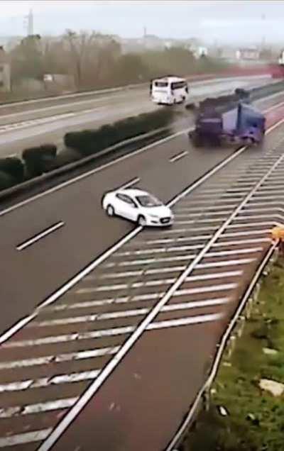 Idiot misses the off ramp