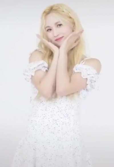 200825 Beautiful Mina (