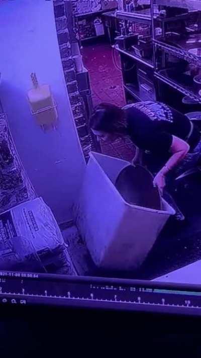 Jesus, as a former 13 year line cook, I don't miss this type of stupidity.