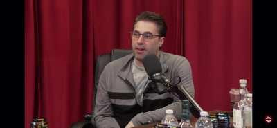 Howie brings up the pissing in the sink. Schlob says it was only one time