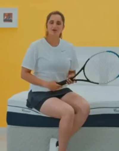 Milky shiny thick thighs of sania mirza