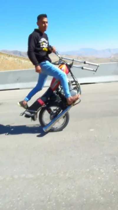 WCGW driving a bike with one tire