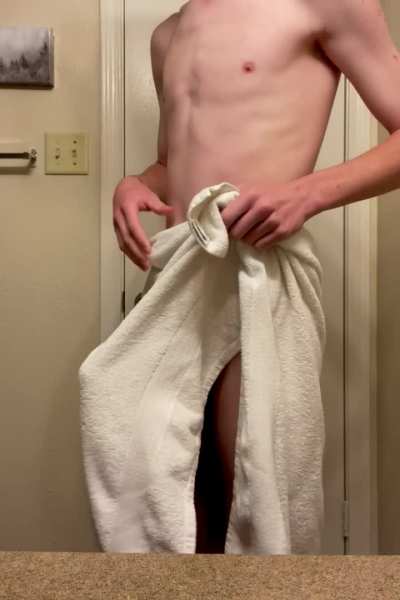 Is it a good idea to save water by showering with your BF&rsquo;s roommate?