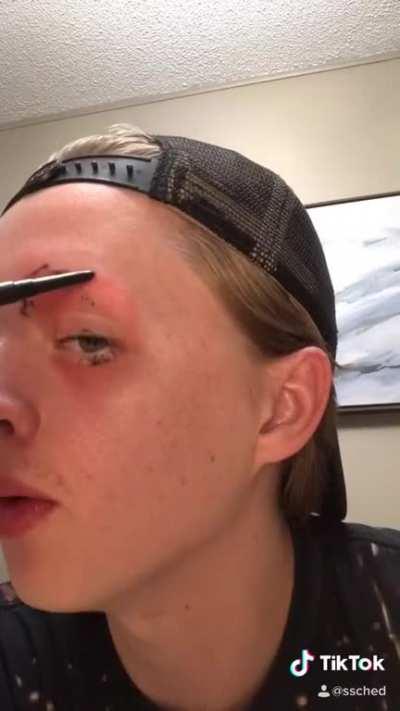 multi level marketing queen hosts Instagram live