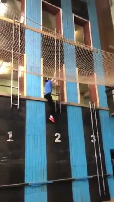 Watching this firefighter fly up the ladder is so satisfying