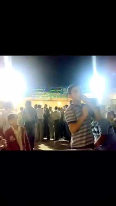 Dad gives loaded gun to his young child