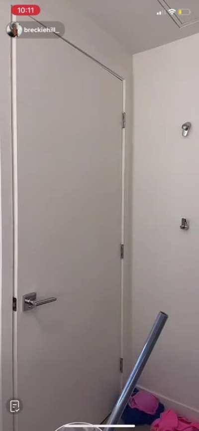 Breckie Hill Grittys Live