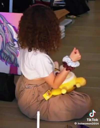 Pokimane's body is unmatched. I wonder how many slutty stories she has