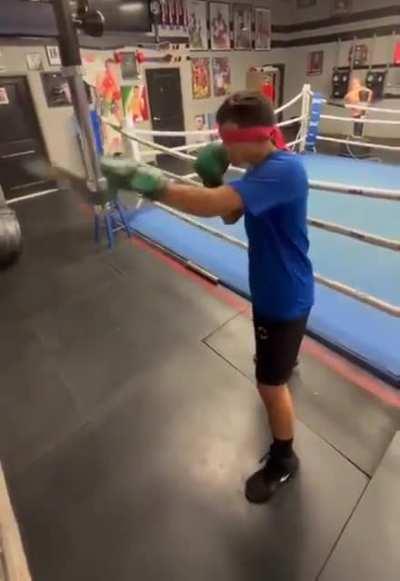 Incredible moves training boxing blindfolded.