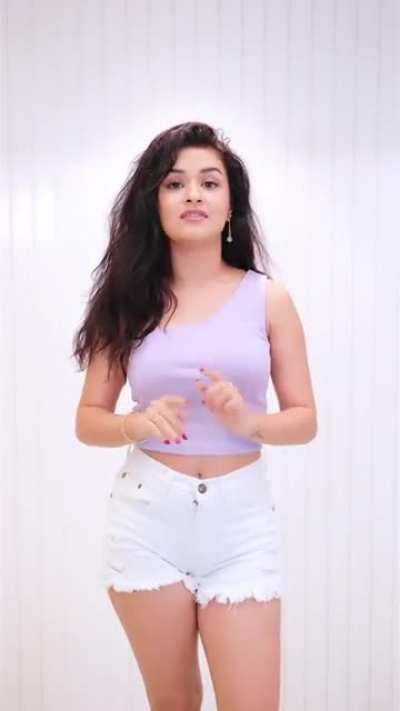 Just dropped a huge load for this tight milky teen - Avneet Kaur 🥵💋💦