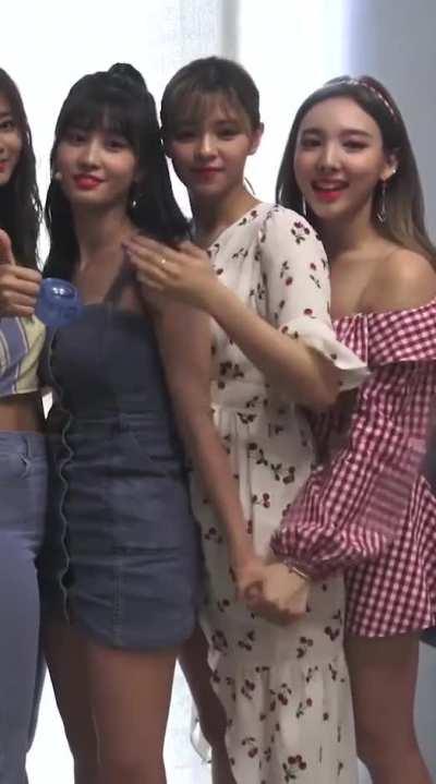 Jeongyeon with Momo & Nayeon