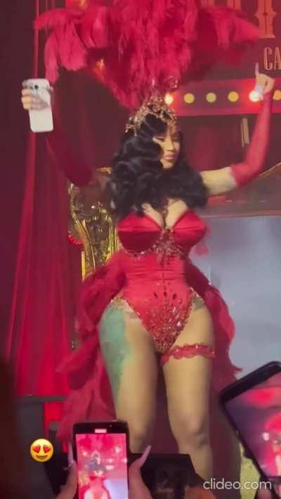 thick thighs ❤️🔴🟥