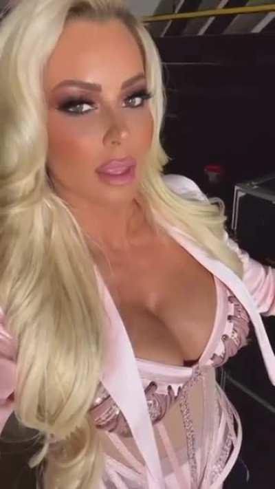 Birthday girl Maryse Mizanin