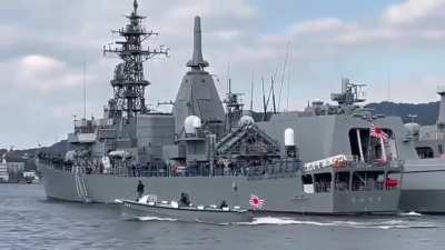 日本军港实拍，只有强大自己才是真理