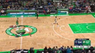 [Highlight] Trey Murphy III with a sweet 2 handed windmill