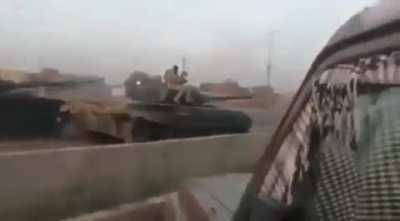 Sudanese Army tanks firing on RSF putschist on second day of fighting in Khartoum