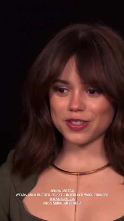 Cute + sexy in her Dion Lee outfit during Scream press