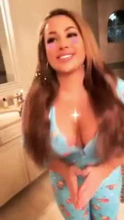 jenni neidhart 🥵🤤