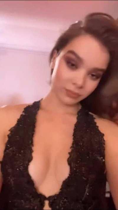 Hailee Steinfeld