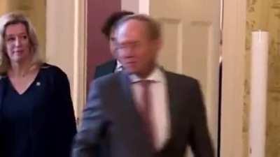 Een goedemorgen mijn makkers, wees gegroet.