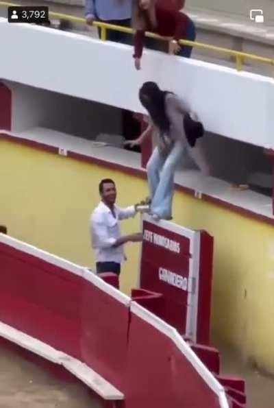 También tu... estás viendo y no vez