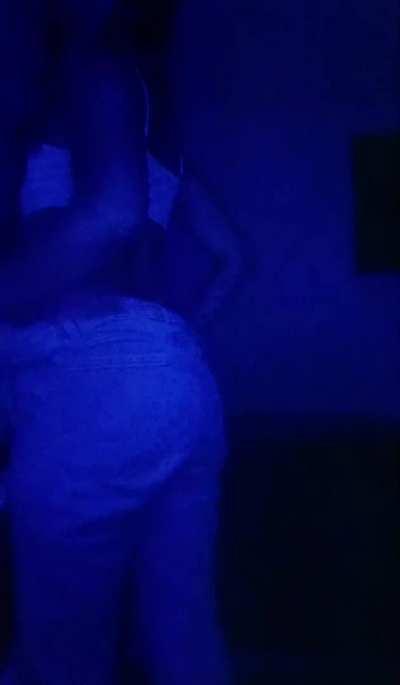 [image] little hot 💦🍑🍑🥵🥵 I invite you to my page of OF 3$ personalized content, anal sex, cumshots, complacent woman link in comments 😏😏