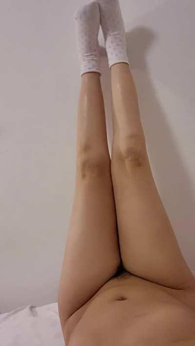 [Gif] naked tummy on the bed gym