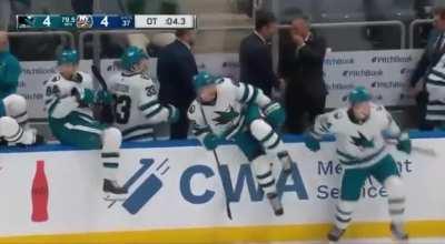 New York blows a 4-1 lead