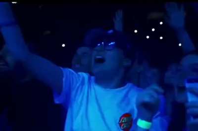 Hollywood's Bleeding (Runaway Tour 2019)