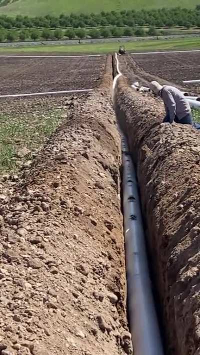 Laying some pipe