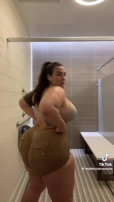 Shorts Can't Handle Her